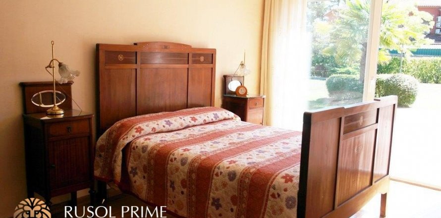 Villa Sant Andreu de Llavaneres, Barcelona, Spanien 5 Schlafzimmer, 320 m2 Nr. 8771