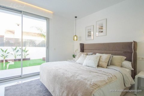 Villa zum Verkauf in Torrevieja, Alicante, Spanien 3 Schlafzimmer, 94 m2 Nr. 9129 - Foto 13