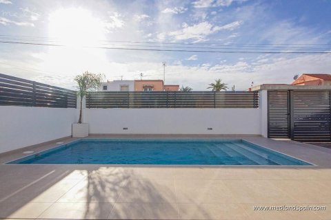 Villa zum Verkauf in Torrevieja, Alicante, Spanien 3 Schlafzimmer, 94 m2 Nr. 9129 - Foto 3