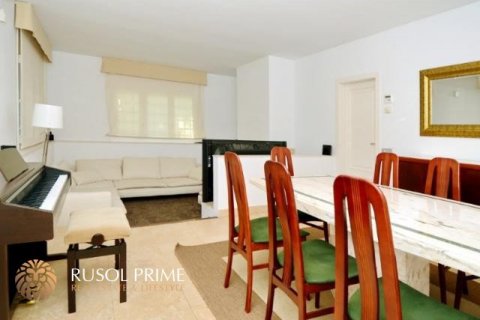 Villa zum Verkauf in Castelldefels, Barcelona, Spanien 5 Schlafzimmer, 320 m2 Nr. 8846 - Foto 12