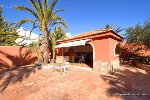 Villa zum Verkauf in Torrevieja, Alicante, Spanien 6 Schlafzimmer, 558 m2 Nr. 9383 - Foto 5