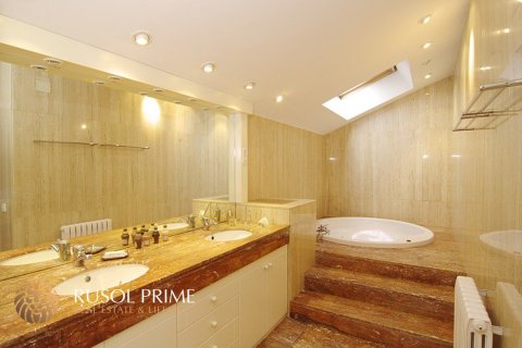 Villa zum Verkauf in Castelldefels, Barcelona, Spanien 5 Schlafzimmer, 350 m2 Nr. 8843 - Foto 1
