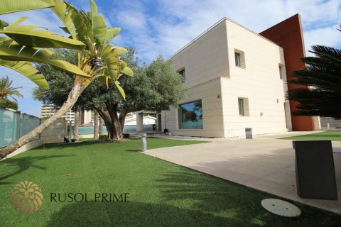 Villa zum Verkauf in Orihuela, Alicante, Spanien 4 Schlafzimmer, 350 m2 Nr. 10266 - Foto 1