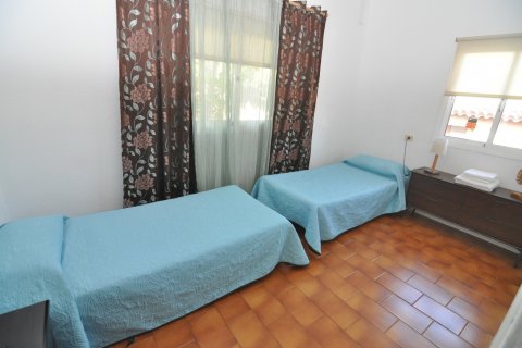 Villa zum Verkauf in Costa del Silencio, Tenerife, Spanien 4 Schlafzimmer, 300 m2 Nr. 18394 - Foto 25