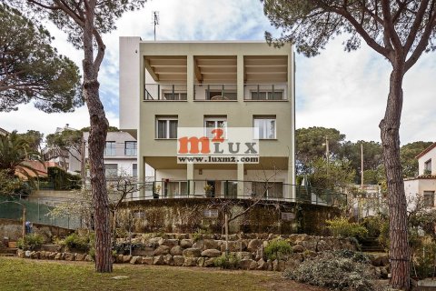 Villa zum Verkauf in Platja D'aro, Girona, Spanien 4 Schlafzimmer, 310 m2 Nr. 16706 - Foto 1