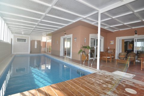 Villa zum Verkauf in Costa del Silencio, Tenerife, Spanien 4 Schlafzimmer, 300 m2 Nr. 18394 - Foto 3