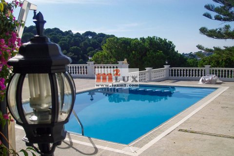 Villa zum Verkauf in Lloret de Mar, Girona, Spanien 4 Schlafzimmer, 696 m2 Nr. 16865 - Foto 3