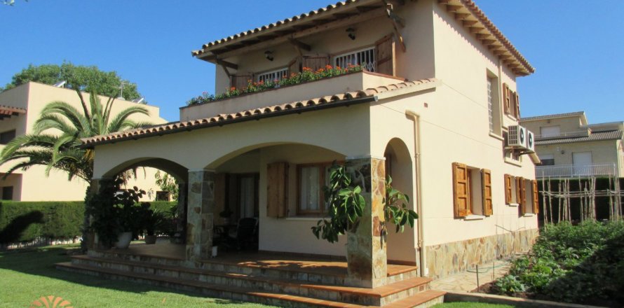 House Coma-Ruga, Tarragona, Spanien 4 Schlafzimmer, 220 m2 Nr. 11648