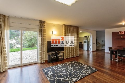 Villa zum Verkauf in Lloret de Mar, Girona, Spanien 4 Schlafzimmer, 350 m2 Nr. 16725 - Foto 13