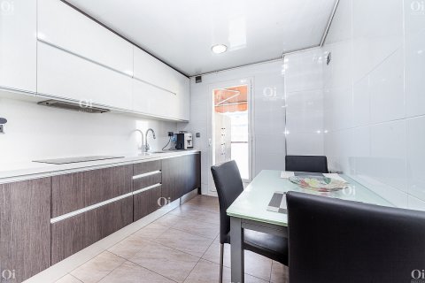 Wohnung zum Verkauf in Barcelona, Spanien 4 Zimmer, 102 m2 Nr. 15912 - Foto 10