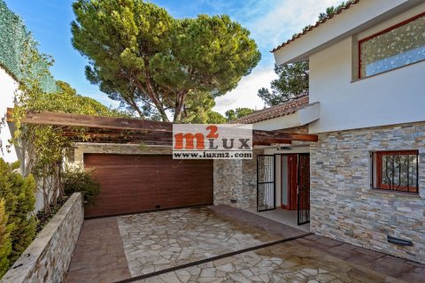 Villa zum Verkauf in Sant Antoni de Calonge, Girona, Spanien 5 Schlafzimmer, 355 m2 Nr. 16734 - Foto 3