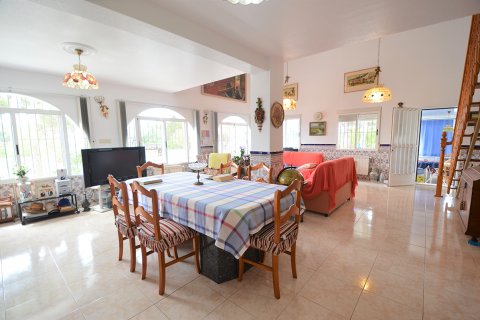 Villa zum Verkauf in Pinar De Campoverde, Alicante, Spanien 5 Schlafzimmer, 305 m2 Nr. 19412 - Foto 4