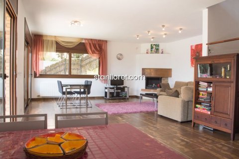 Villa zum Verkauf in Lloret de Mar, Girona, Spanien 4 Schlafzimmer, 223 m2 Nr. 21181 - Foto 10