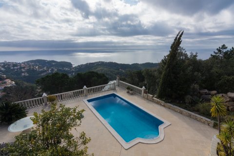 Villa zum Verkauf in Lloret de Mar, Girona, Spanien 4 Schlafzimmer, 309 m2 Nr. 28580 - Foto 12