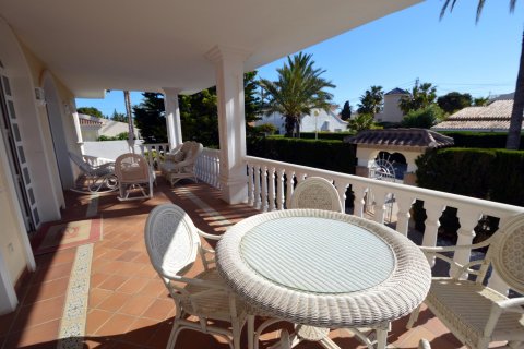 Villa zum Verkauf in Cabo Roig, Alicante, Spanien 4 Schlafzimmer, 230 m2 Nr. 19240 - Foto 4