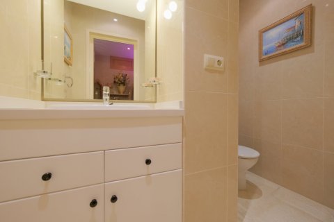 Villa zum Verkauf in Altea, Alicante, Spanien 6 Schlafzimmer, 950 m2 Nr. 28138 - Foto 18