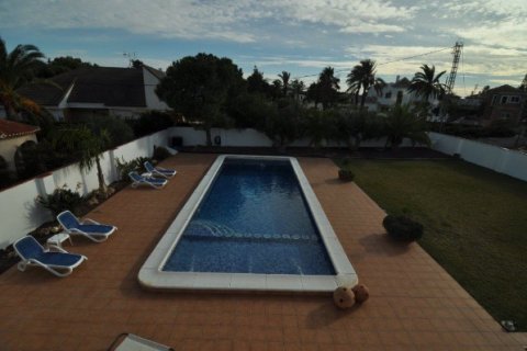 Villa zum Verkauf Cabo Roig, Alicante, Spanien 4 Schlafzimmer, 232 m2 Nr. 19179 - Foto 2