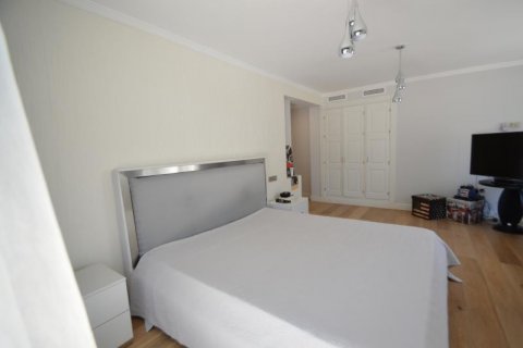 Villa zum Verkauf in Marbella, Malaga, Spanien 6 Schlafzimmer, 2644 m2 Nr. 20910 - Foto 21