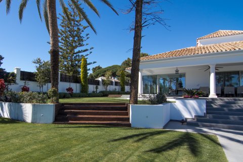 Villa zum Verkauf in Marbella, Malaga, Spanien 7 Schlafzimmer, 1000 m2 Nr. 21155 - Foto 2