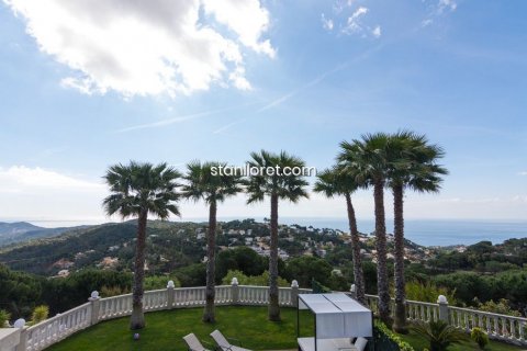 Villa zum Verkauf in Lloret de Mar, Girona, Spanien 4 Schlafzimmer, 330 m2 Nr. 28571 - Foto 15