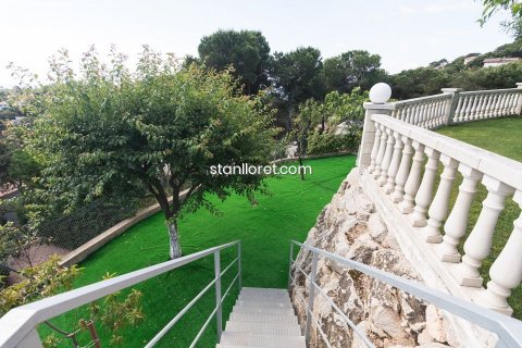 Villa zum Verkauf in Lloret de Mar, Girona, Spanien 4 Schlafzimmer, 330 m2 Nr. 28571 - Foto 11