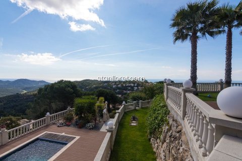 Villa zum Verkauf in Lloret de Mar, Girona, Spanien 4 Schlafzimmer, 330 m2 Nr. 28571 - Foto 3