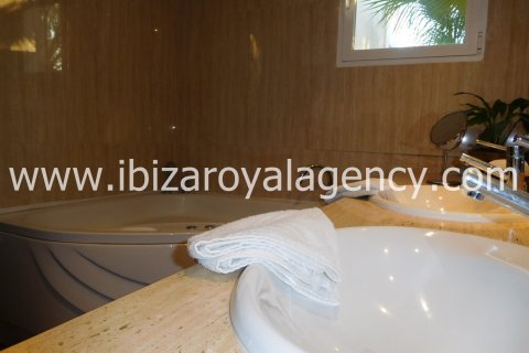 Villa zur Miete in Sant Miquel de Balansat, Ibiza, Spanien 3 Schlafzimmer, 250 m2 Nr. 30889 - Foto 19