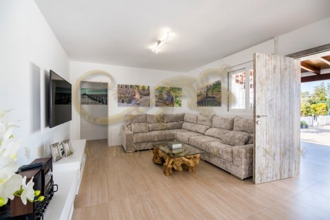 Villa zum Verkauf in San Rafael, Ibiza, Spanien 5 Schlafzimmer, 400 m2 Nr. 30832 - Foto 8
