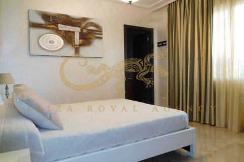 Wohnung zur Miete in Playa d'en Bossa, Ibiza, Spanien 3 Schlafzimmer, 130 m2 Nr. 30868 - Foto 8
