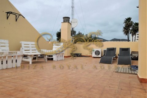 Penthäuser zur Miete in Playa d'en Bossa, Ibiza, Spanien 2 Schlafzimmer, 75 m2 Nr. 30851 - Foto 24