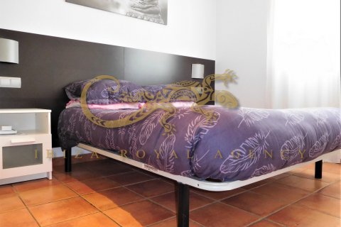 Penthäuser zur Miete in Playa d'en Bossa, Ibiza, Spanien 2 Schlafzimmer, 75 m2 Nr. 30851 - Foto 17