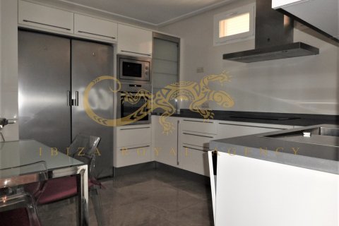 Wohnung zur Miete in Playa d'en Bossa, Ibiza, Spanien 3 Schlafzimmer, 130 m2 Nr. 30868 - Foto 6