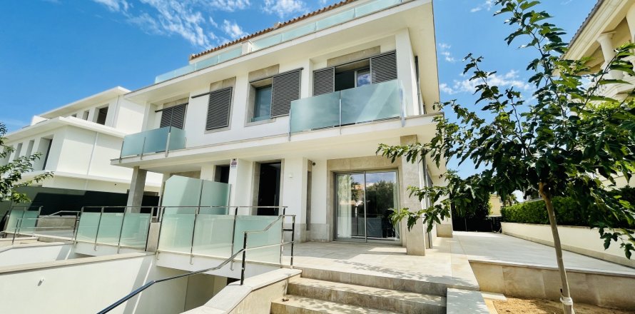 Villa Can Picafort, Mallorca, Spanien 4 Schlafzimmer, 270 m2 Nr. 32875