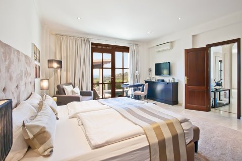 Villa zum Verkauf in Bendinat, Mallorca, Spanien 4 Schlafzimmer, 473 m2 Nr. 34158 - Foto 3