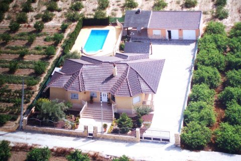 Villa zum Verkauf in Orihuela, Alicante, Spanien 4 Schlafzimmer, 240 m2 Nr. 34443 - Foto 1