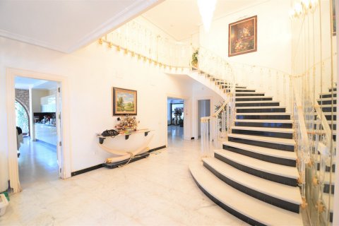 Villa zum Verkauf in La Zenia, Alicante, Spanien 6 Schlafzimmer, 650 m2 Nr. 35319 - Foto 6