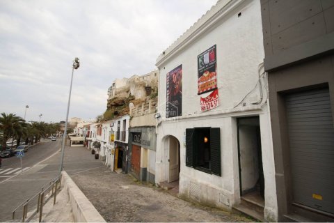 Bar zum Verkauf in Mahon, Menorca, Spanien 3 Schlafzimmer, 181 m2 Nr. 24190 - Foto 1