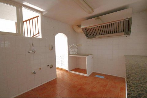 Gewerbeimmobilien zum Verkauf in Ciutadella De Menorca, Menorca, Spanien 2 Schlafzimmer, 115 m2 Nr. 23990 - Foto 6