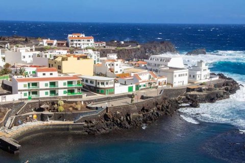 Foreigners start buying property in Spain again: Balearic and Canary Islands show sales growth