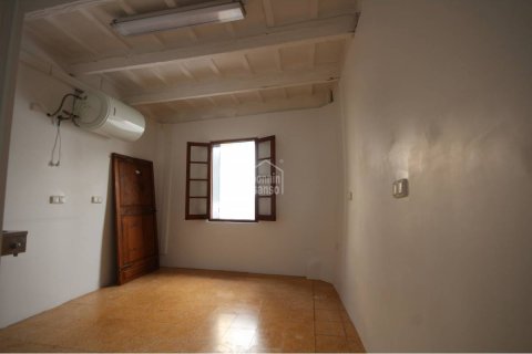 Gewerbeimmobilien zum Verkauf in Ciutadella De Menorca, Menorca, Spanien 2 Schlafzimmer, 115 m2 Nr. 23990 - Foto 9