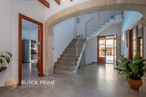 Villa zum Verkauf in Llucmajor, Mallorca, Spanien 5 Schlafzimmer, 466 m2 Nr. 38306 - Foto 2