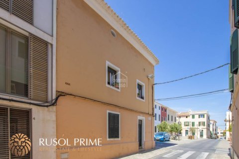 Townhouse zum Verkauf in Mahon, Menorca, Spanien 7 Schlafzimmer, 325 m2 Nr. 38256 - Foto 2