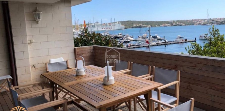 Wohnung in Mahon, Menorca, Spanien 4 Schlafzimmer, 200 m2 Nr. 39034