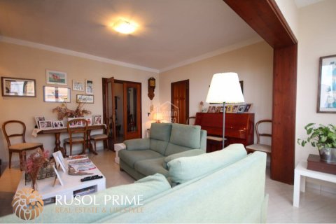 Wohnung zum Verkauf in Ciutadella De Menorca, Menorca, Spanien 4 Schlafzimmer, 136 m2 Nr. 38996 - Foto 1