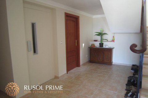 Villa zum Verkauf in Calpe, Alicante, Spanien 5 Schlafzimmer, 330 m2 Nr. 39602 - Foto 7