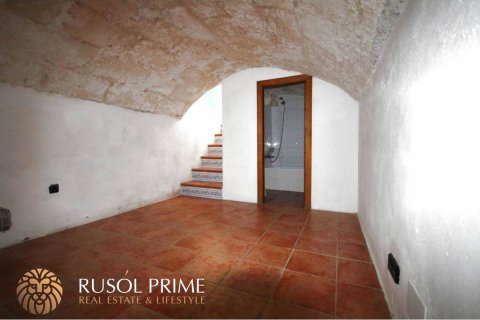 Gewerbeimmobilien zum Verkauf in Ciutadella De Menorca, Menorca, Spanien 2 Schlafzimmer, 115 m2 Nr. 39212 - Foto 3