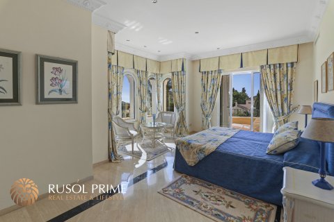 Villa zum Verkauf in Benahavis, Malaga, Spanien 5 Schlafzimmer, 953 m2 Nr. 38707 - Foto 2