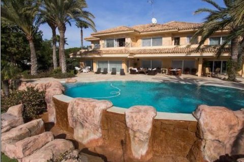 Villa zum Verkauf in Alicante, Spanien 7 Schlafzimmer, 976 m2 Nr. 44263 - Foto 1