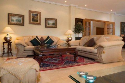 Villa zum Verkauf in Benidorm, Alicante, Spanien 7 Schlafzimmer, 455 m2 Nr. 44324 - Foto 6