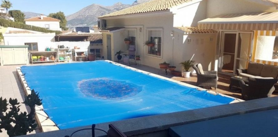 Villa in La Nucia, Alicante, Spanien 4 Schlafzimmer, 300 m2 Nr. 45421